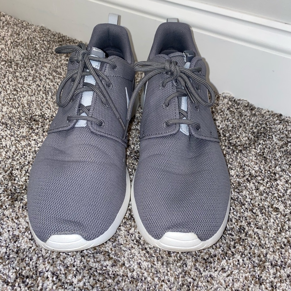 Nike Roshes women’s size 10 - Picture 2 of 6